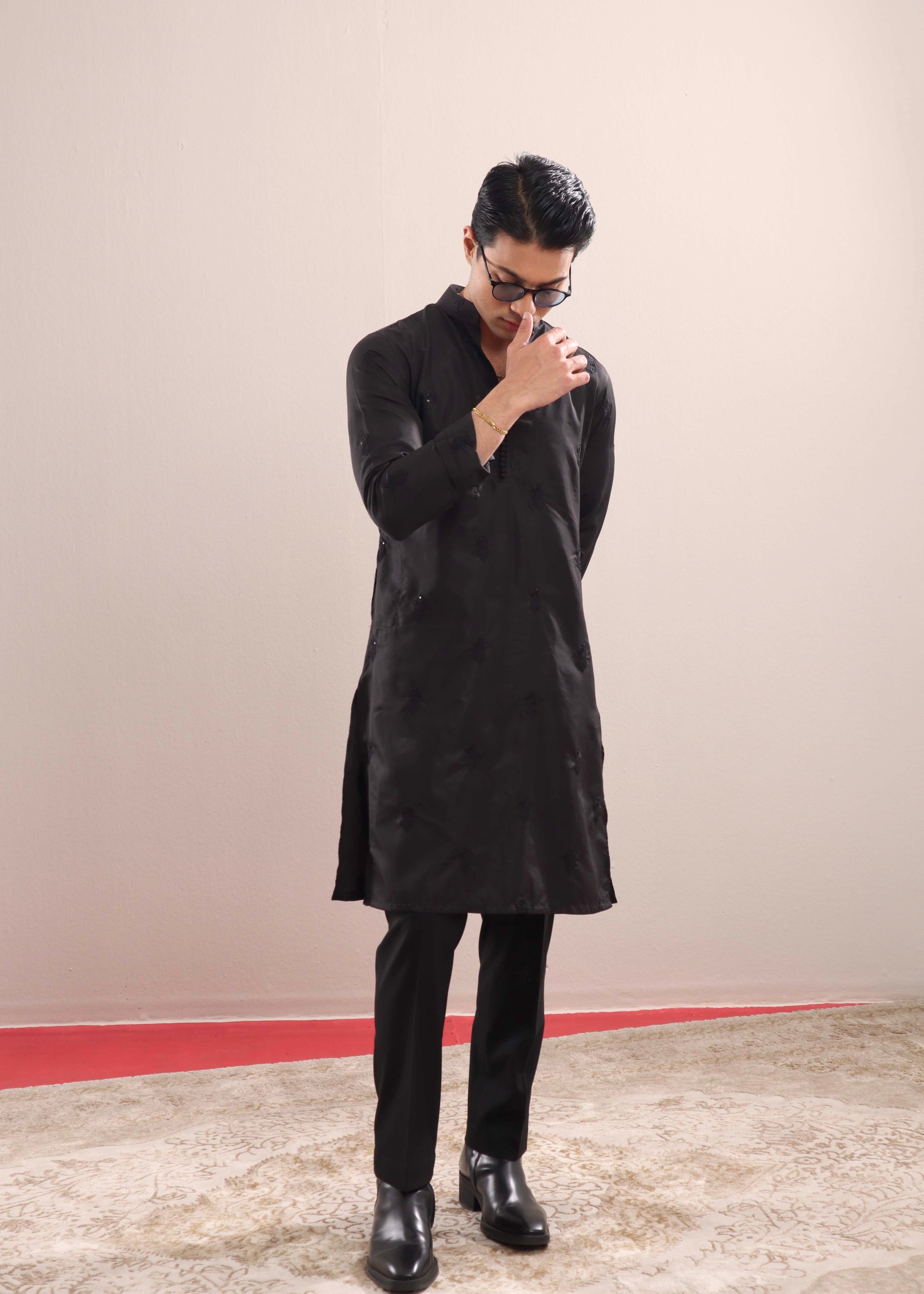 Minimal Black Punjabi (Jamini)